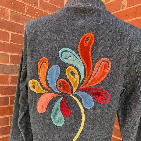 IoS Embroidered "Sassy"  Blue Jean Jacket Small NWT - Picture 4 of 7